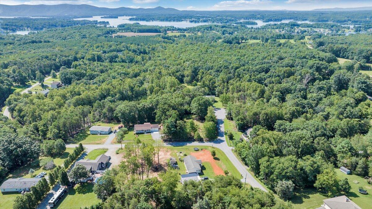 95 Stripers Landing RD