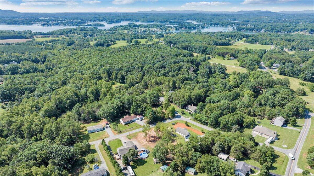 95 Stripers Landing RD