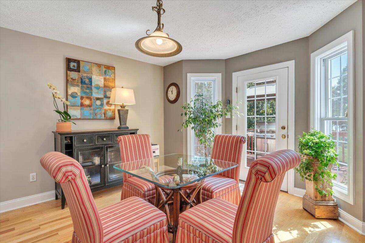 125 Backcove DR