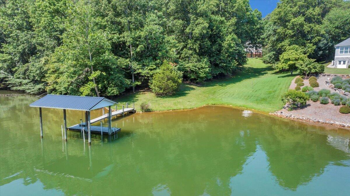 125 Backcove DR