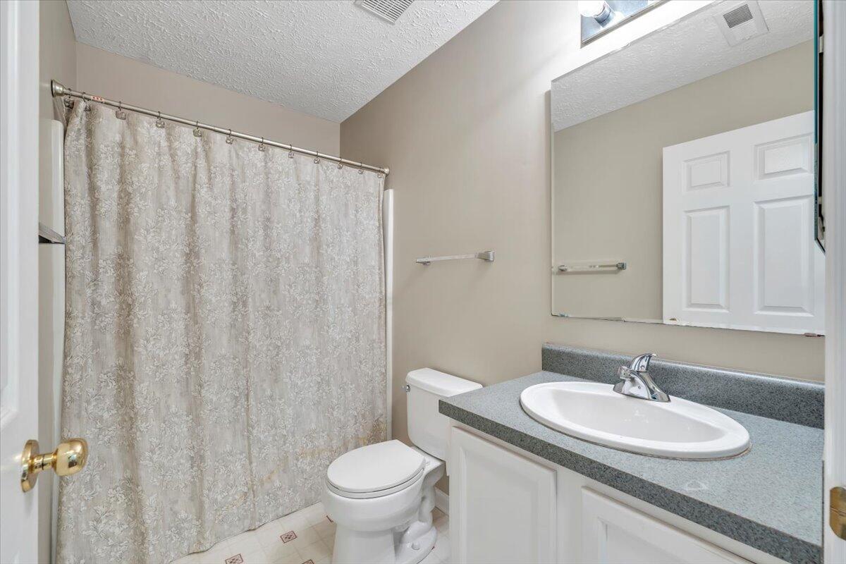 125 Backcove DR