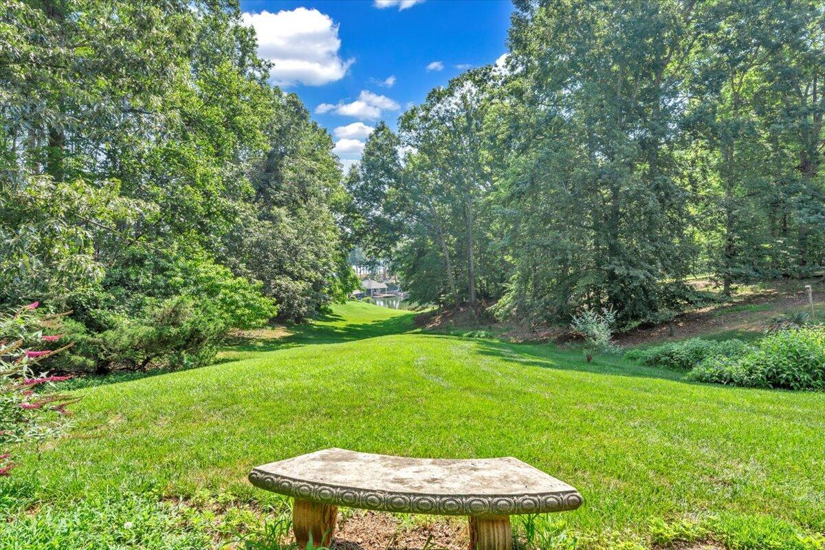 125 Backcove DR