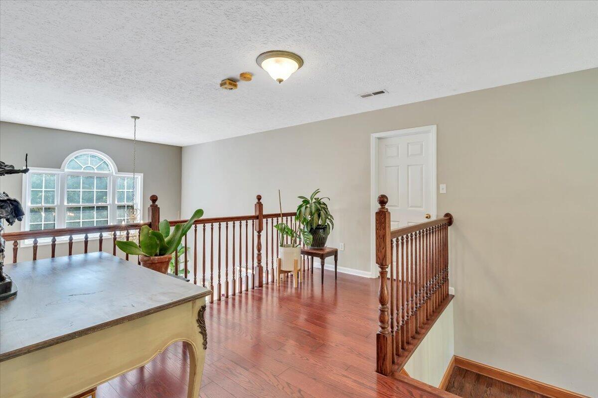 125 Backcove DR