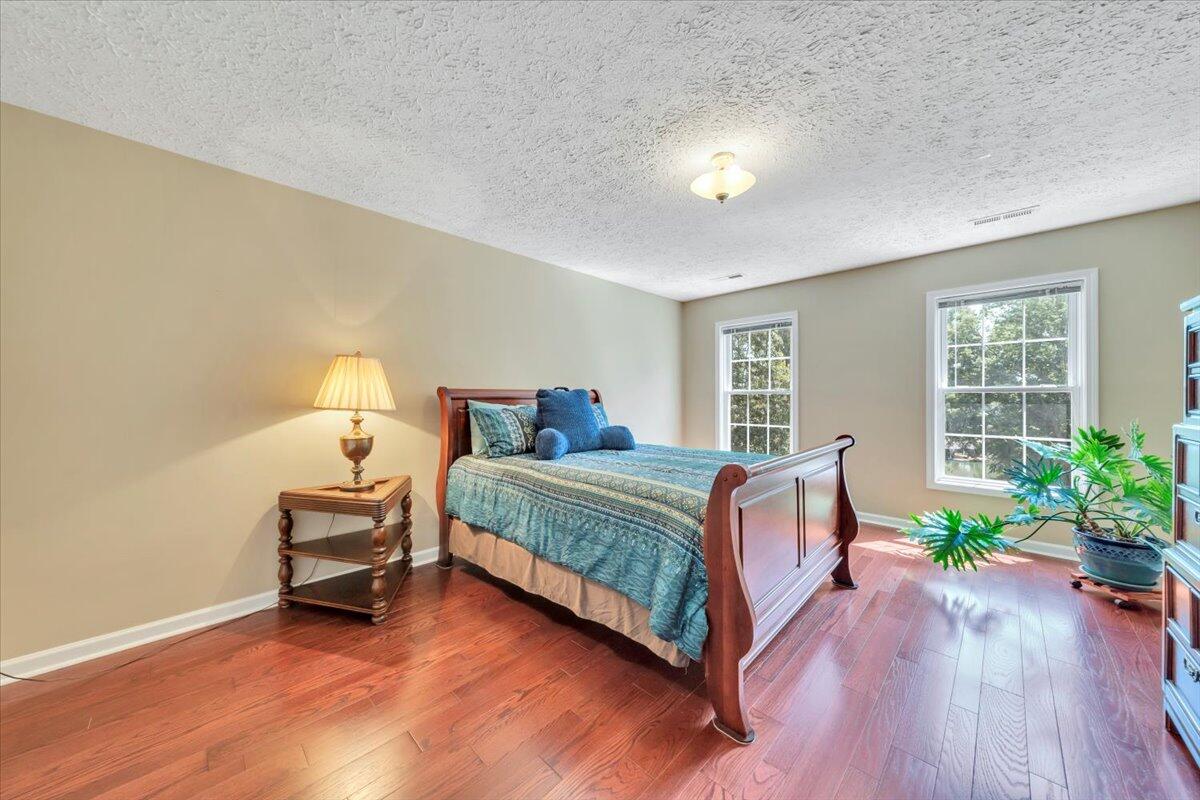 125 Backcove DR