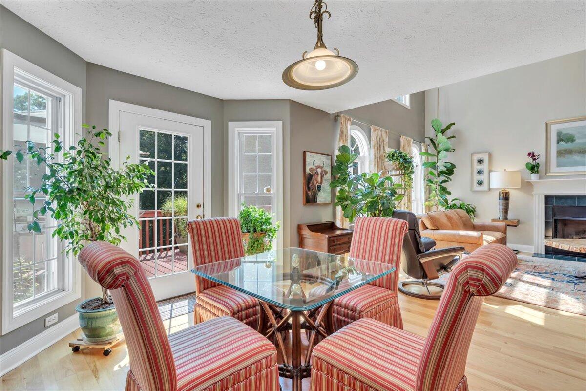 125 Backcove DR
