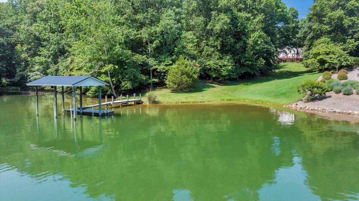 125 Backcove DR