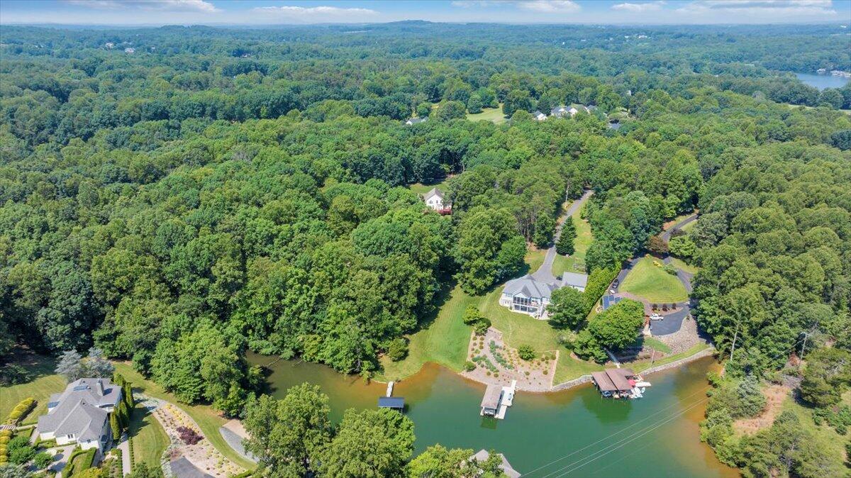 125 Backcove DR