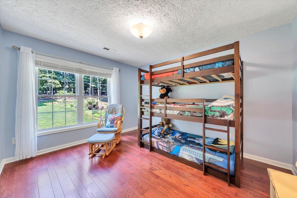 125 Backcove DR
