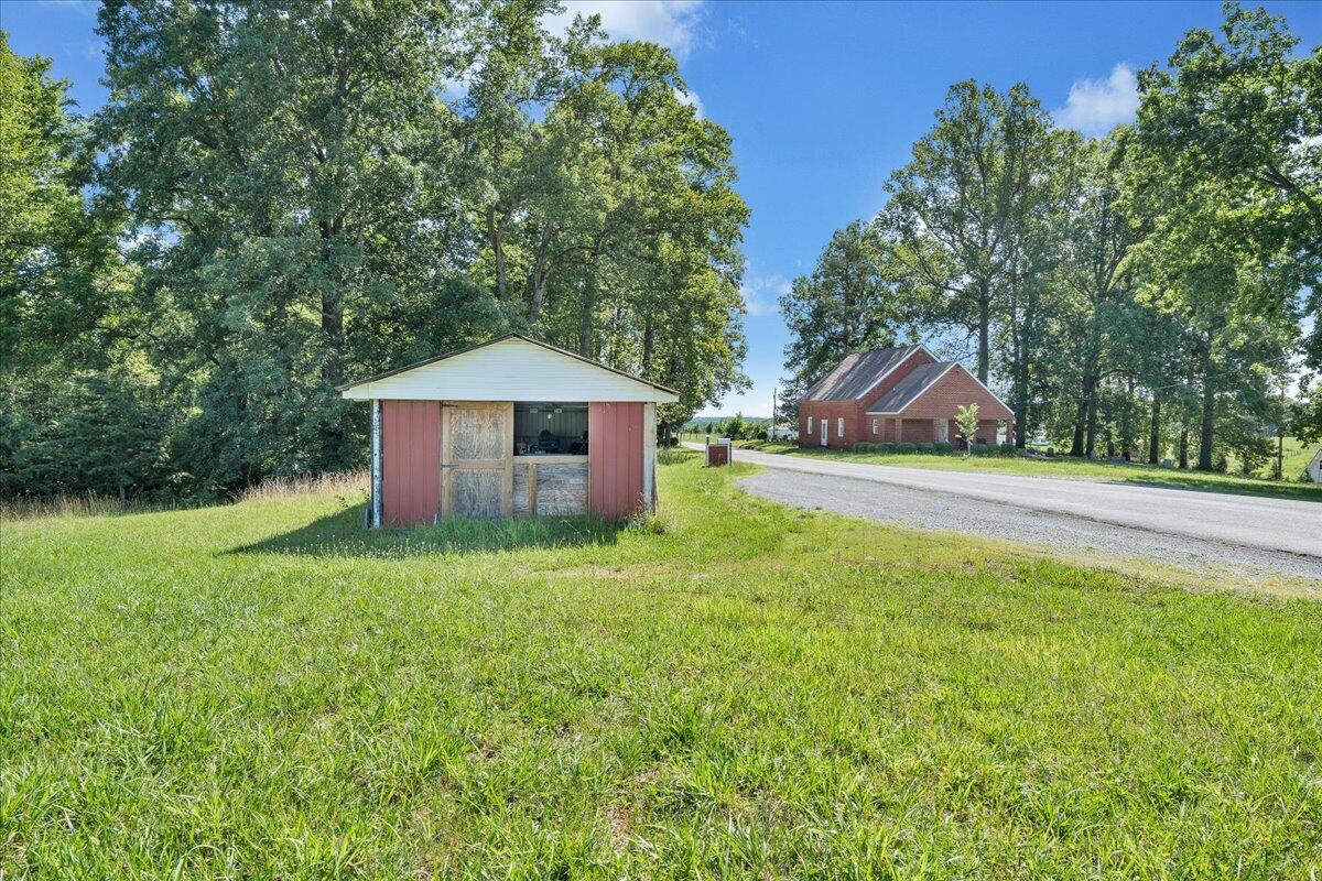 86 Long Horne RD