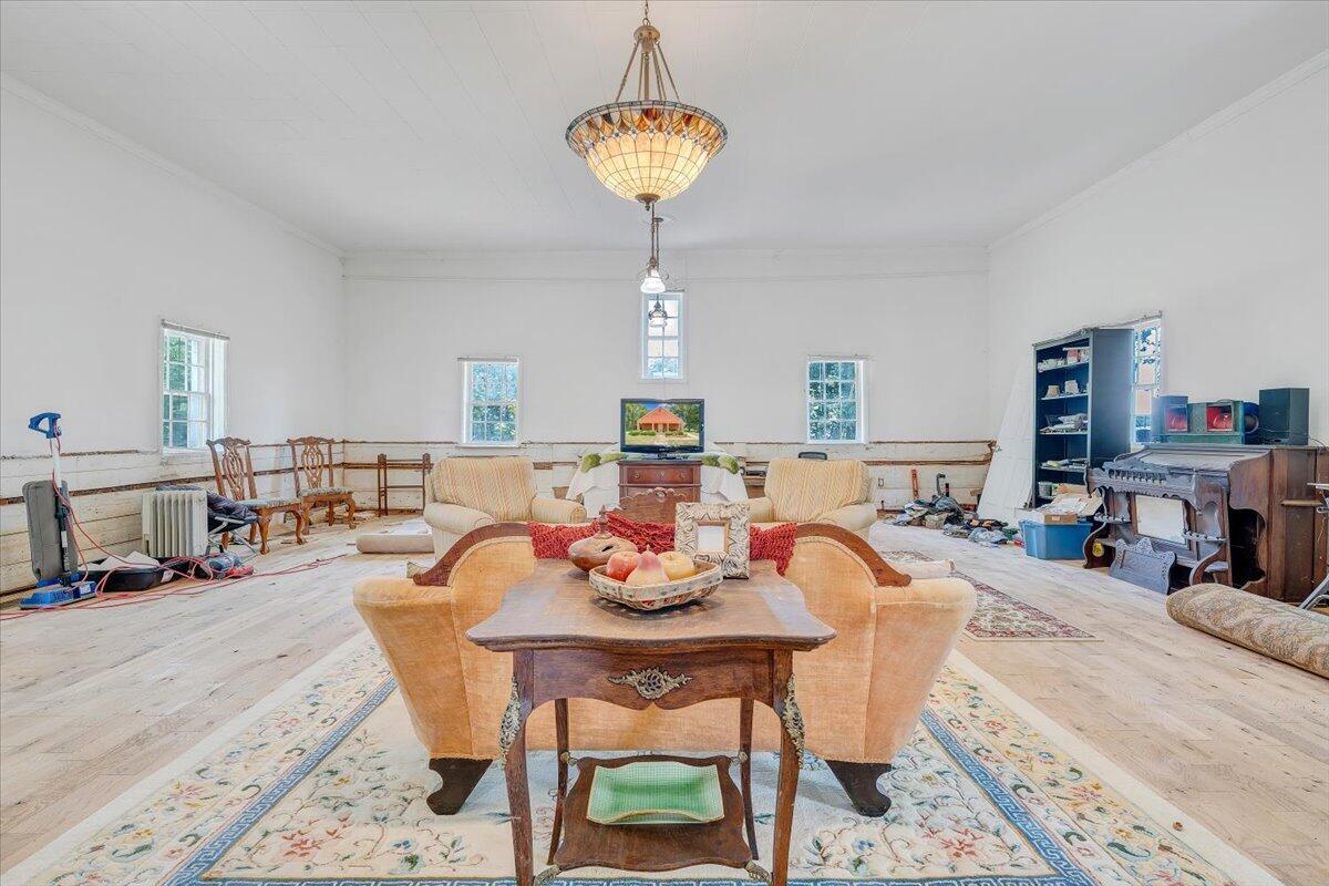 86 Long Horne RD