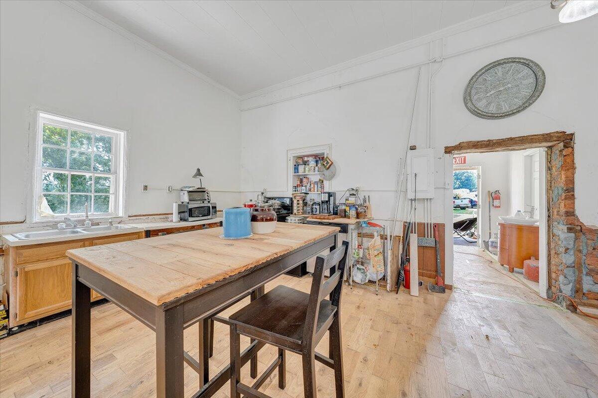 86 Long Horne RD
