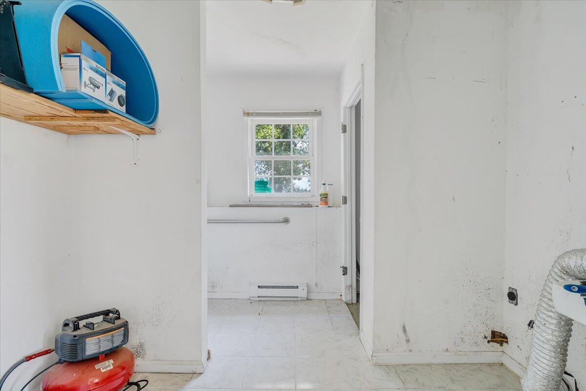 86 Long Horne RD