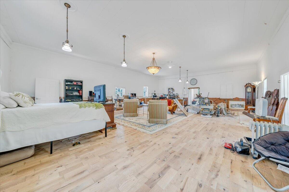 86 Long Horne RD
