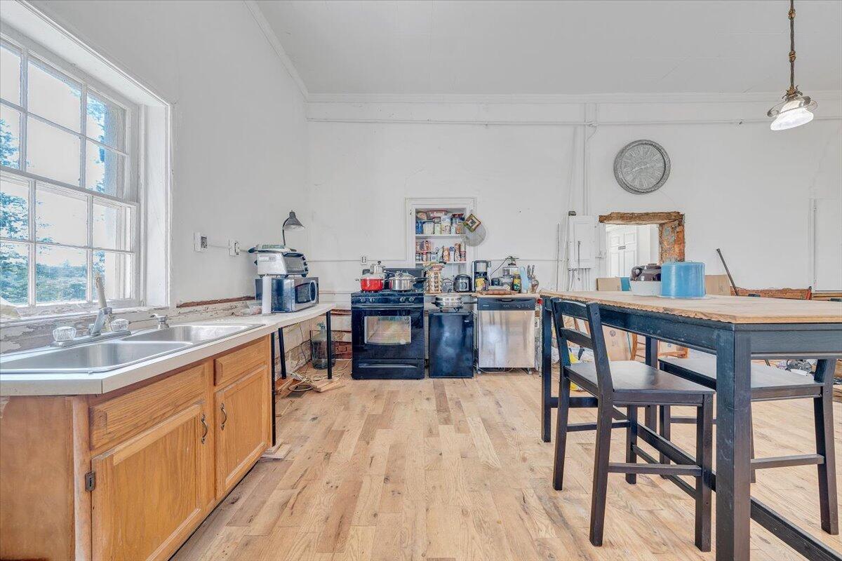 86 Long Horne RD