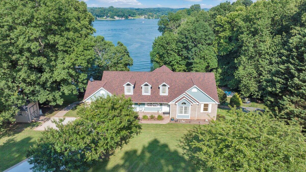 900 Lakemount DR