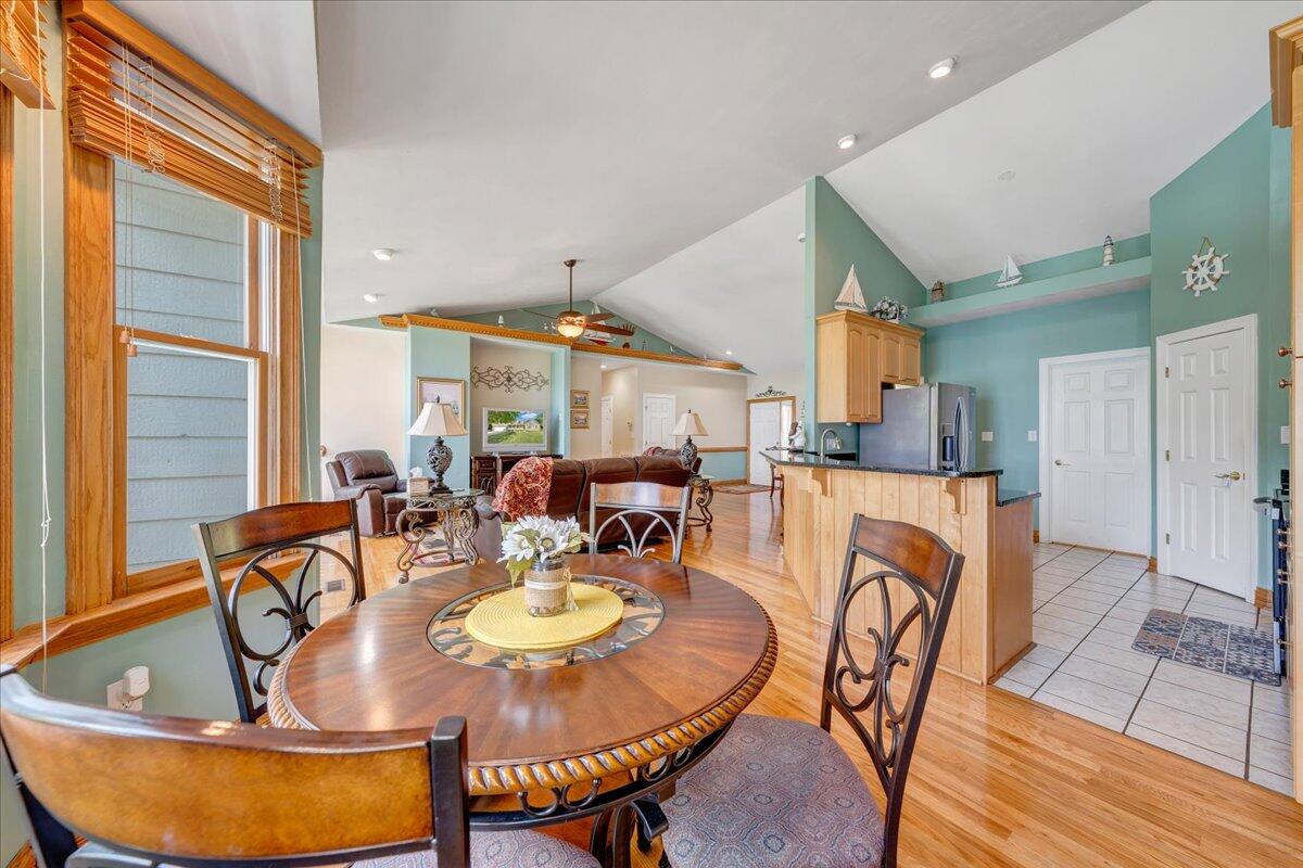 900 Lakemount DR