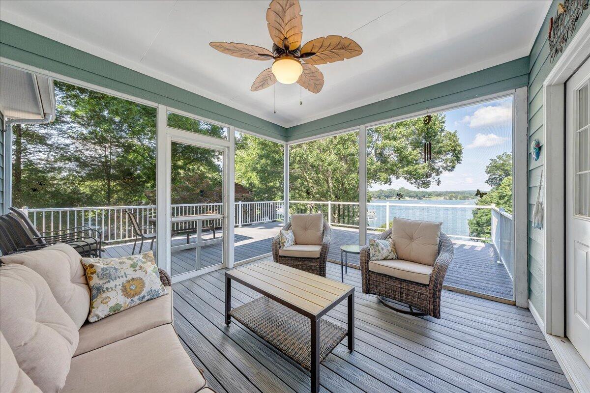 900 Lakemount DR