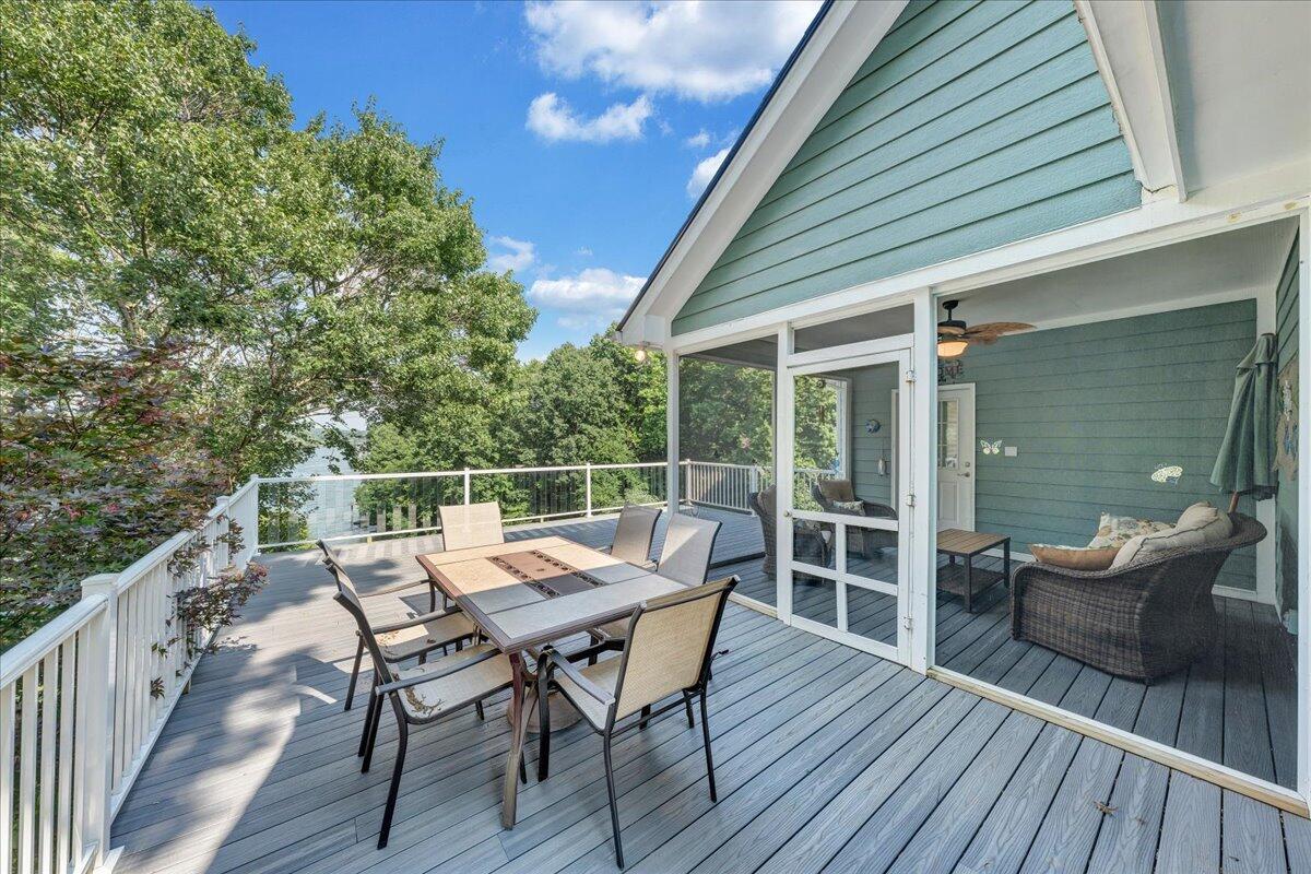 900 Lakemount DR