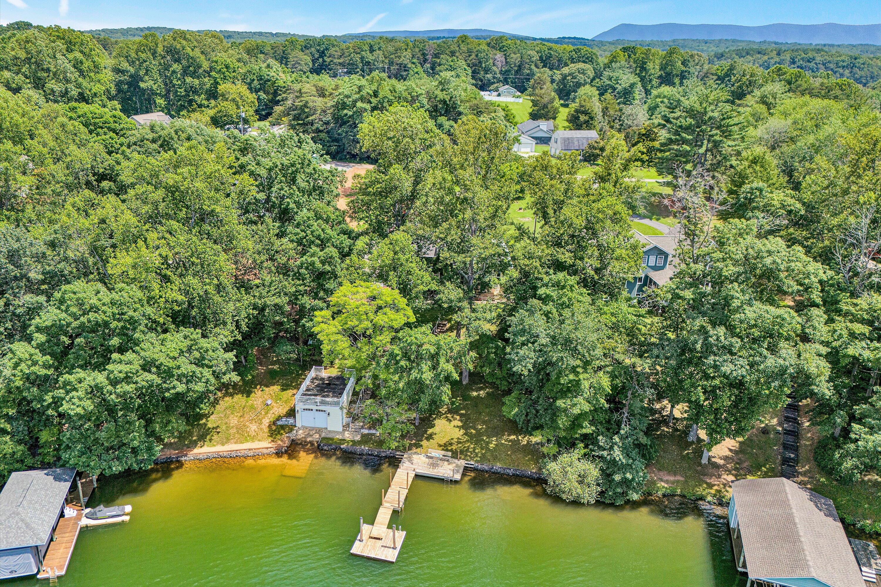 112 Mockingbird Hill RD