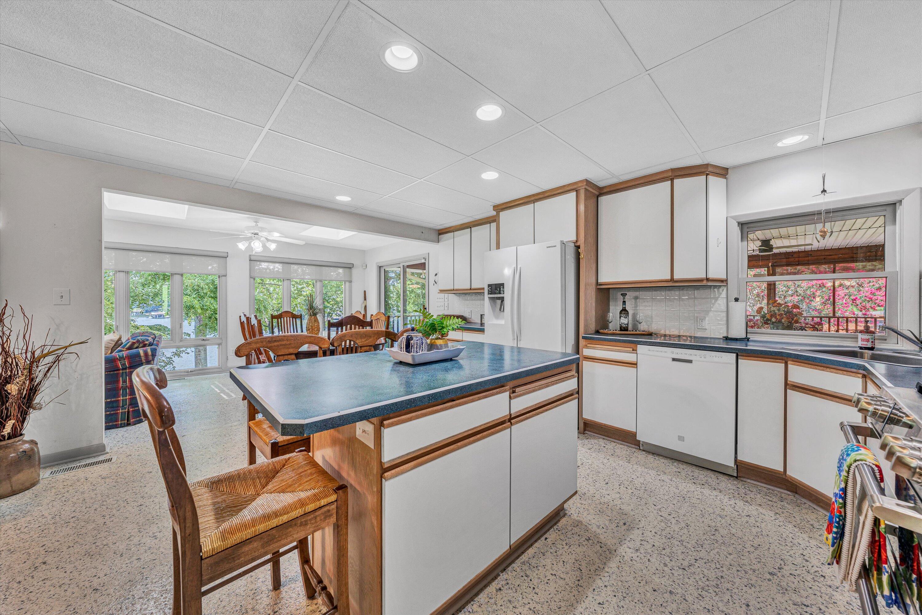112 Mockingbird Hill RD