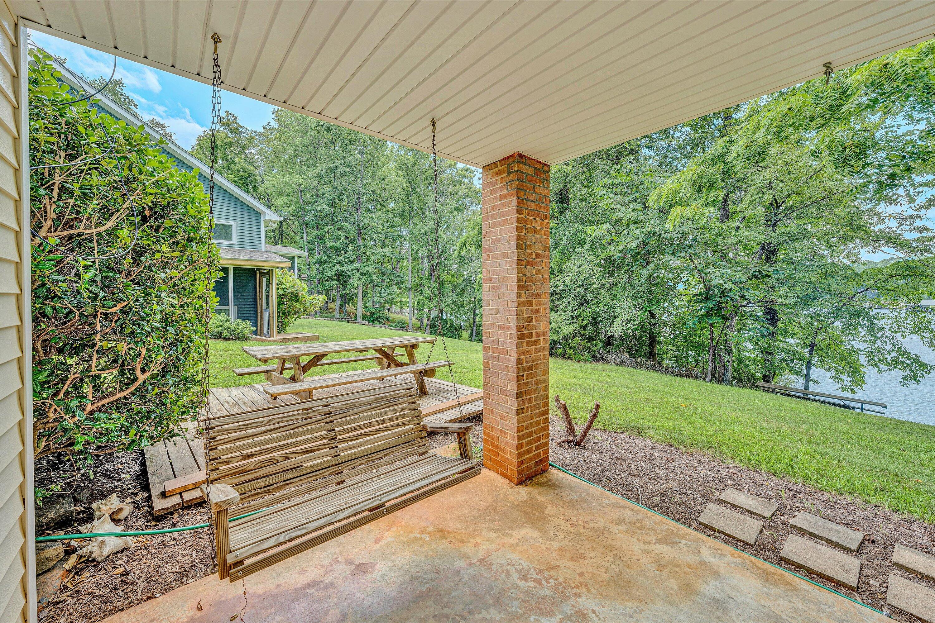112 Mockingbird Hill RD