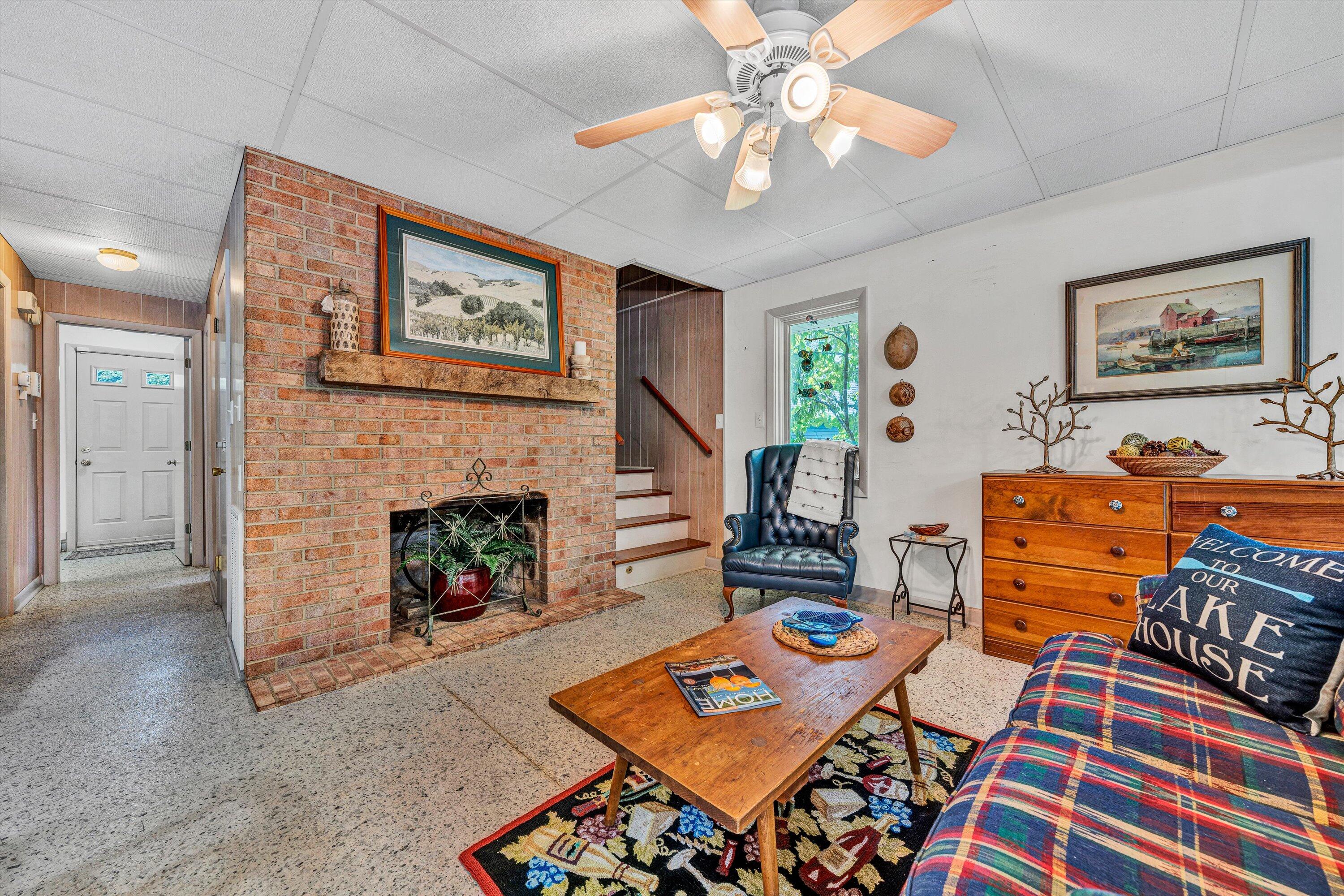 112 Mockingbird Hill RD