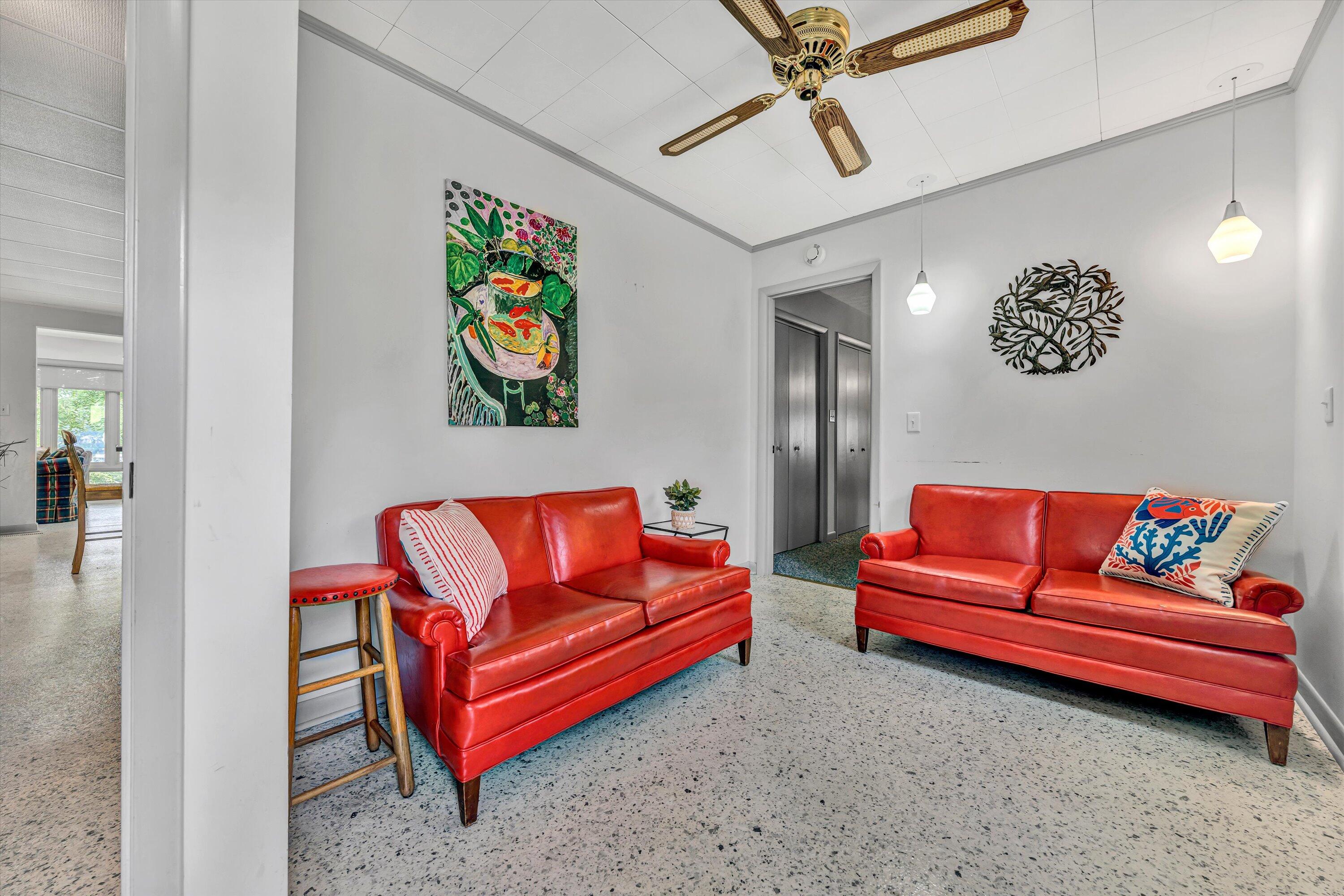 112 Mockingbird Hill RD