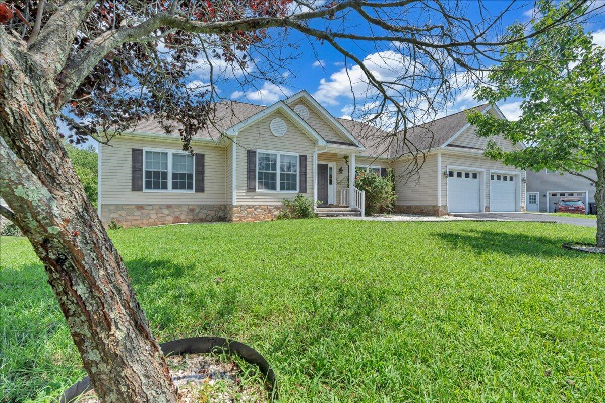 6009 Tolman CIR