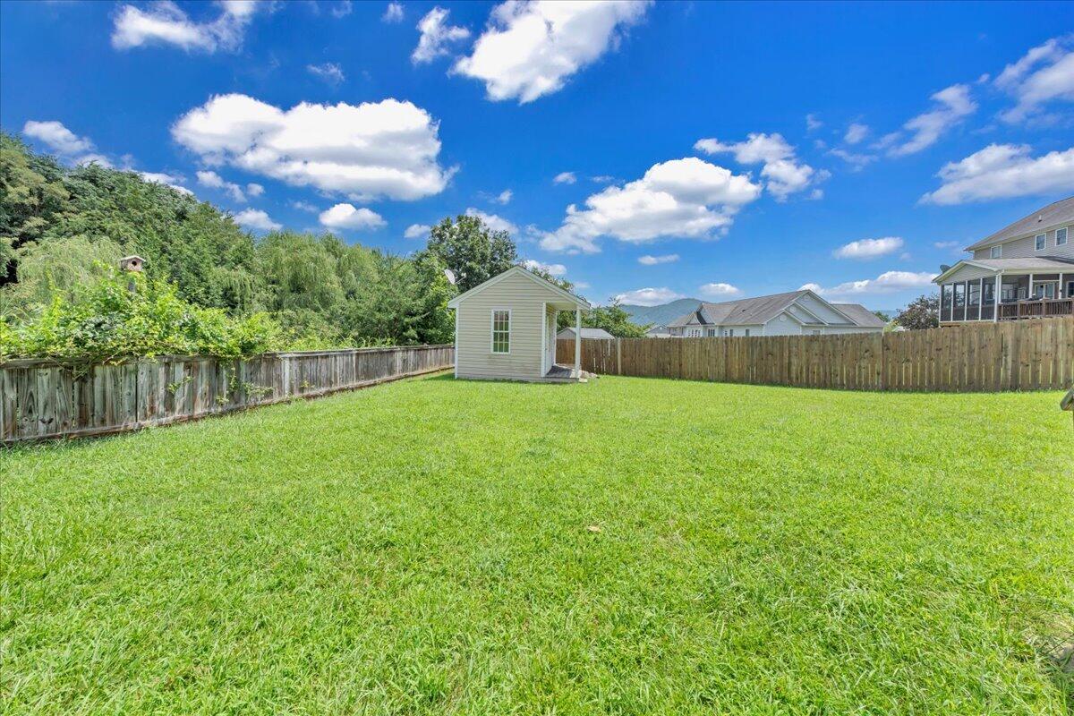 6009 Tolman CIR