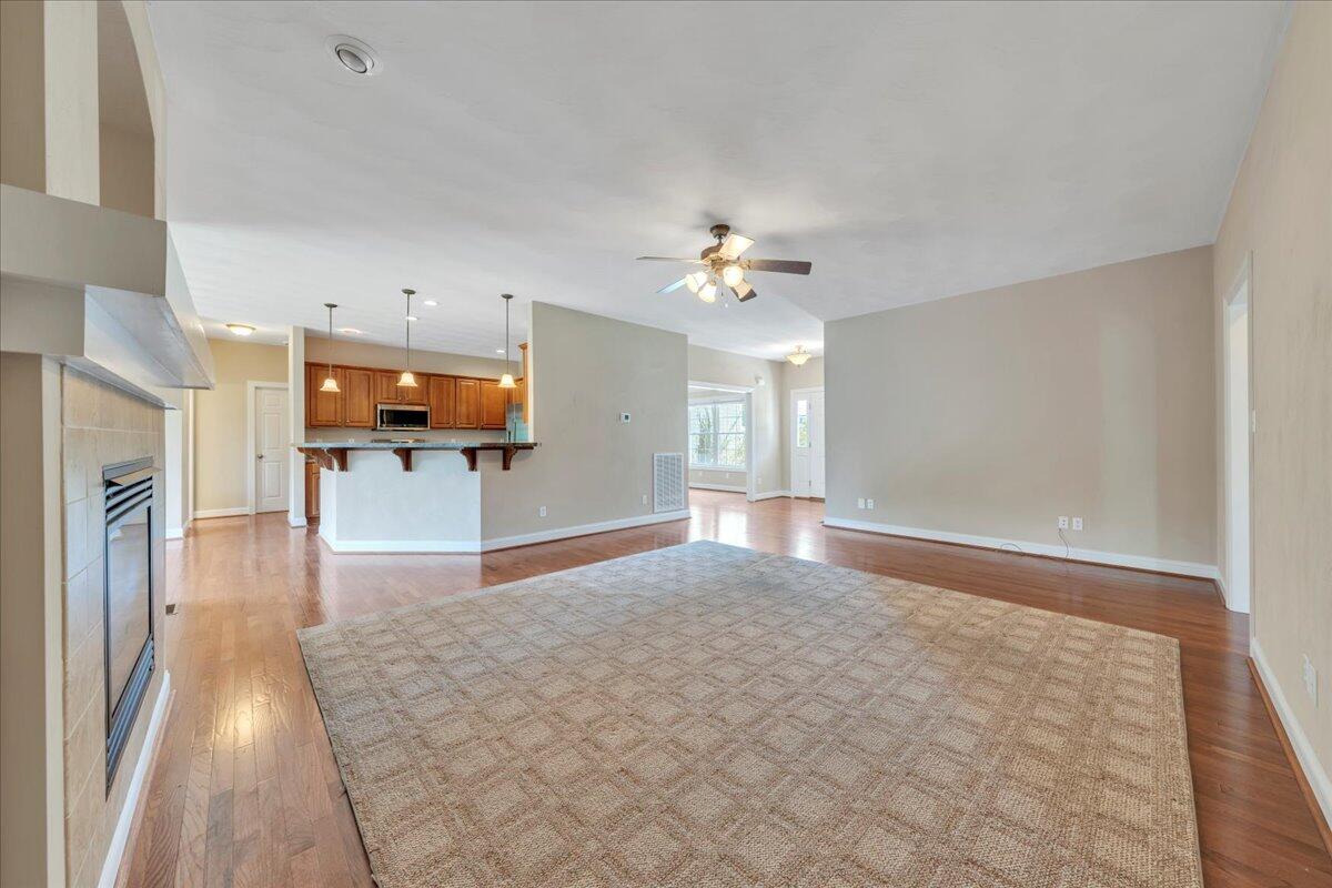 6009 Tolman CIR