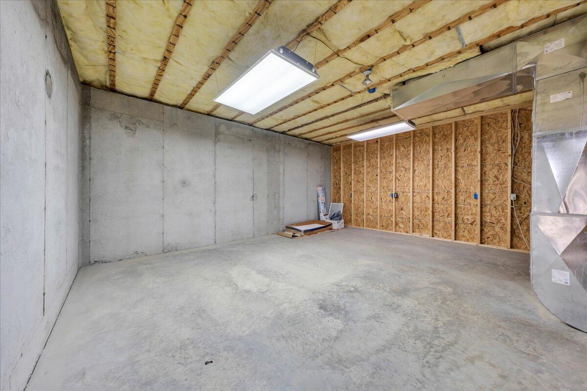6009 Tolman CIR