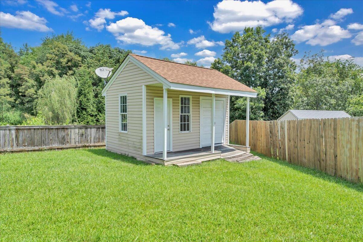 6009 Tolman CIR