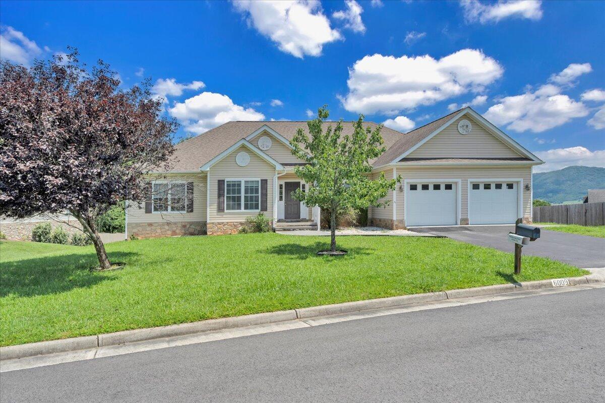 6009 Tolman CIR