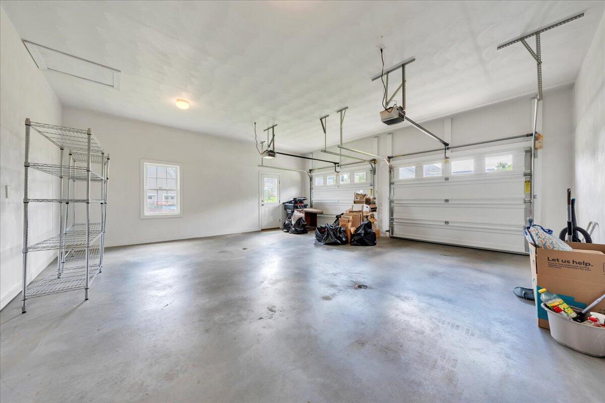 6009 Tolman CIR