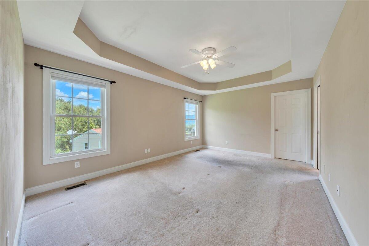 6009 Tolman CIR