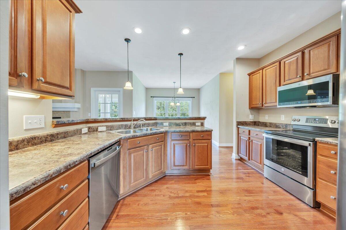 6009 Tolman CIR