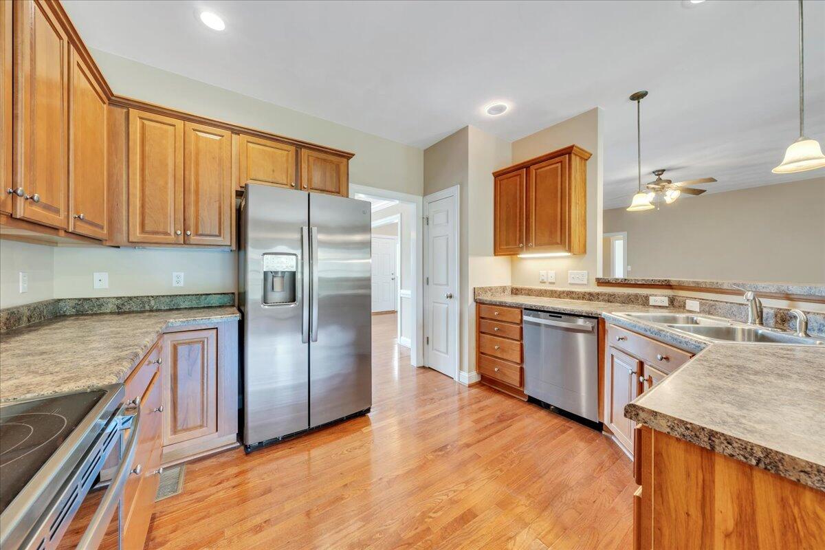 6009 Tolman CIR