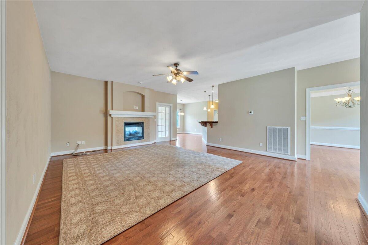 6009 Tolman CIR