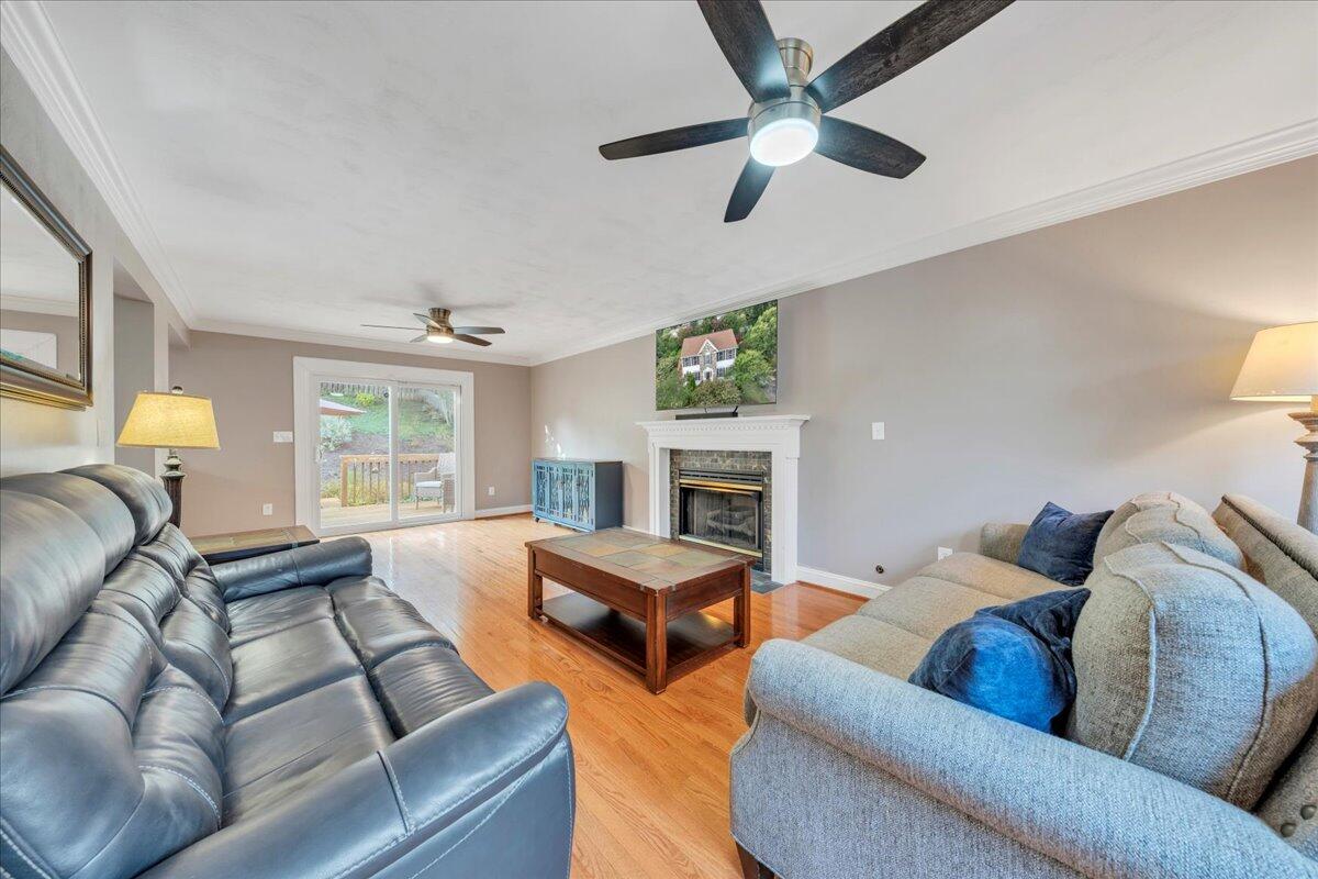 1397 Fieldgate RD
