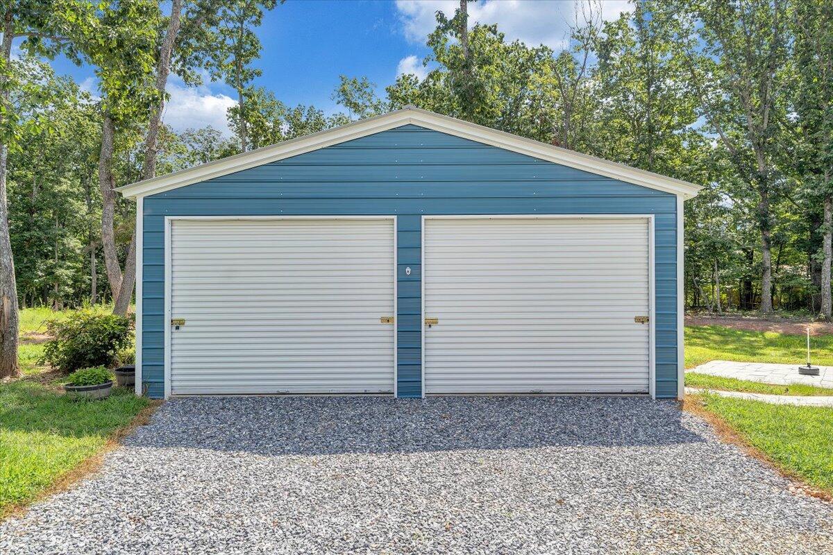 2088 Flint Hill RD