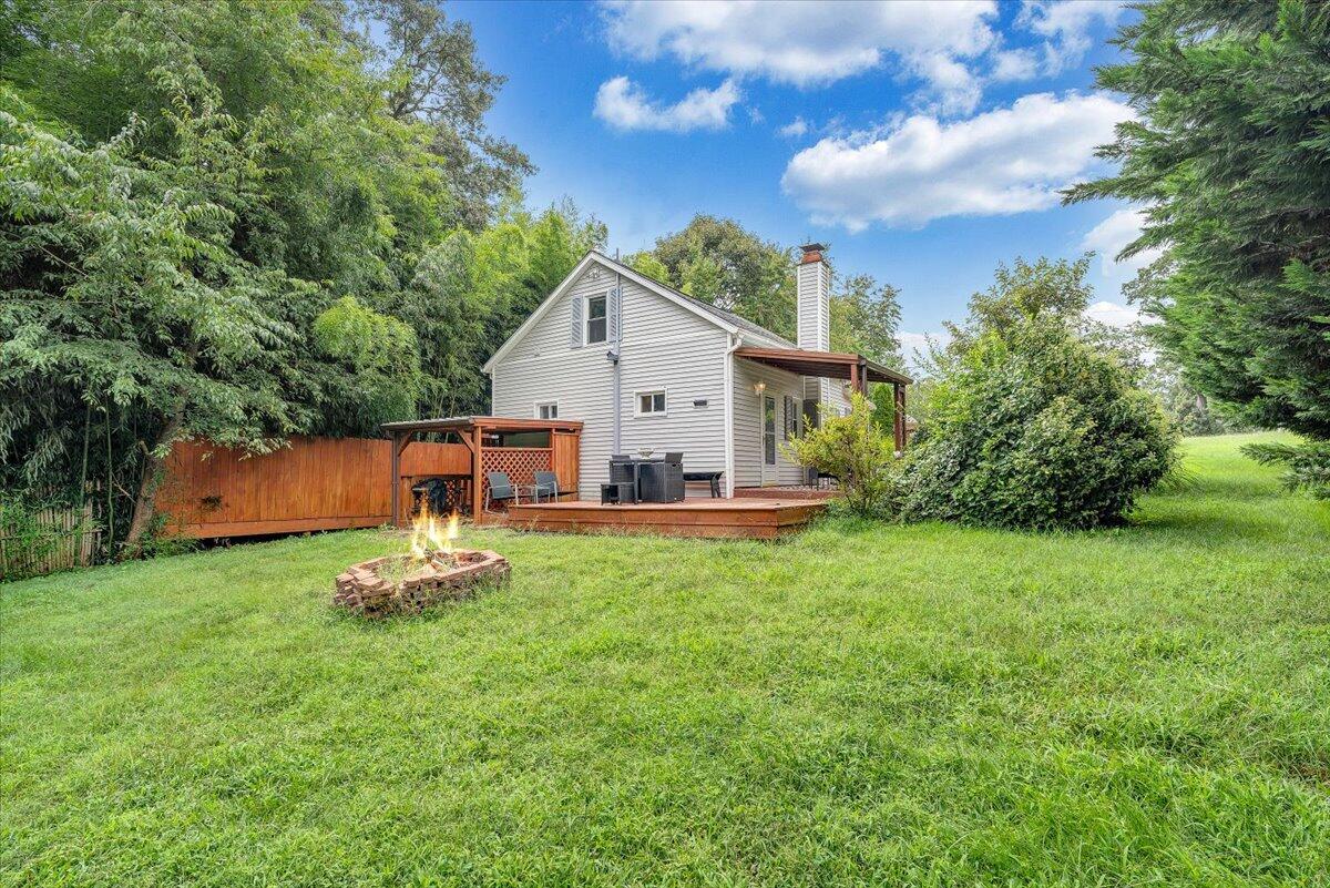 5840 Quaker Pkwy