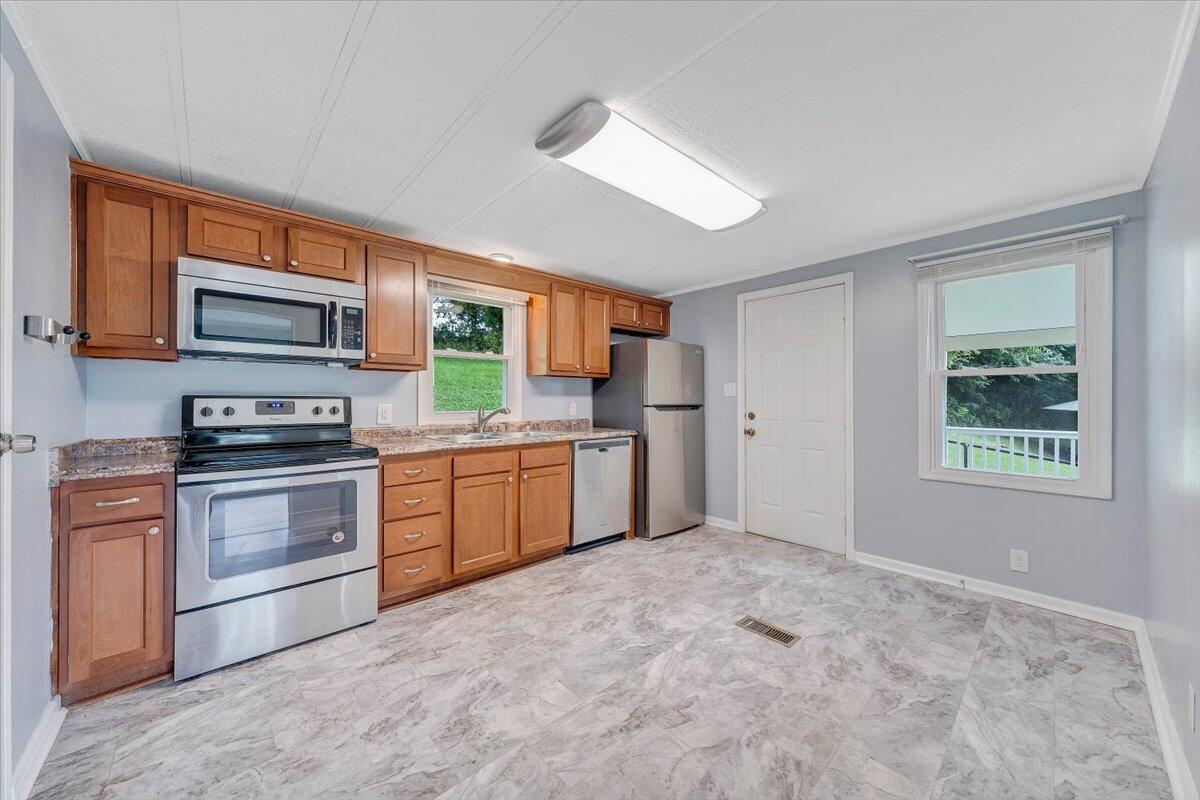 3488 Webster RD
