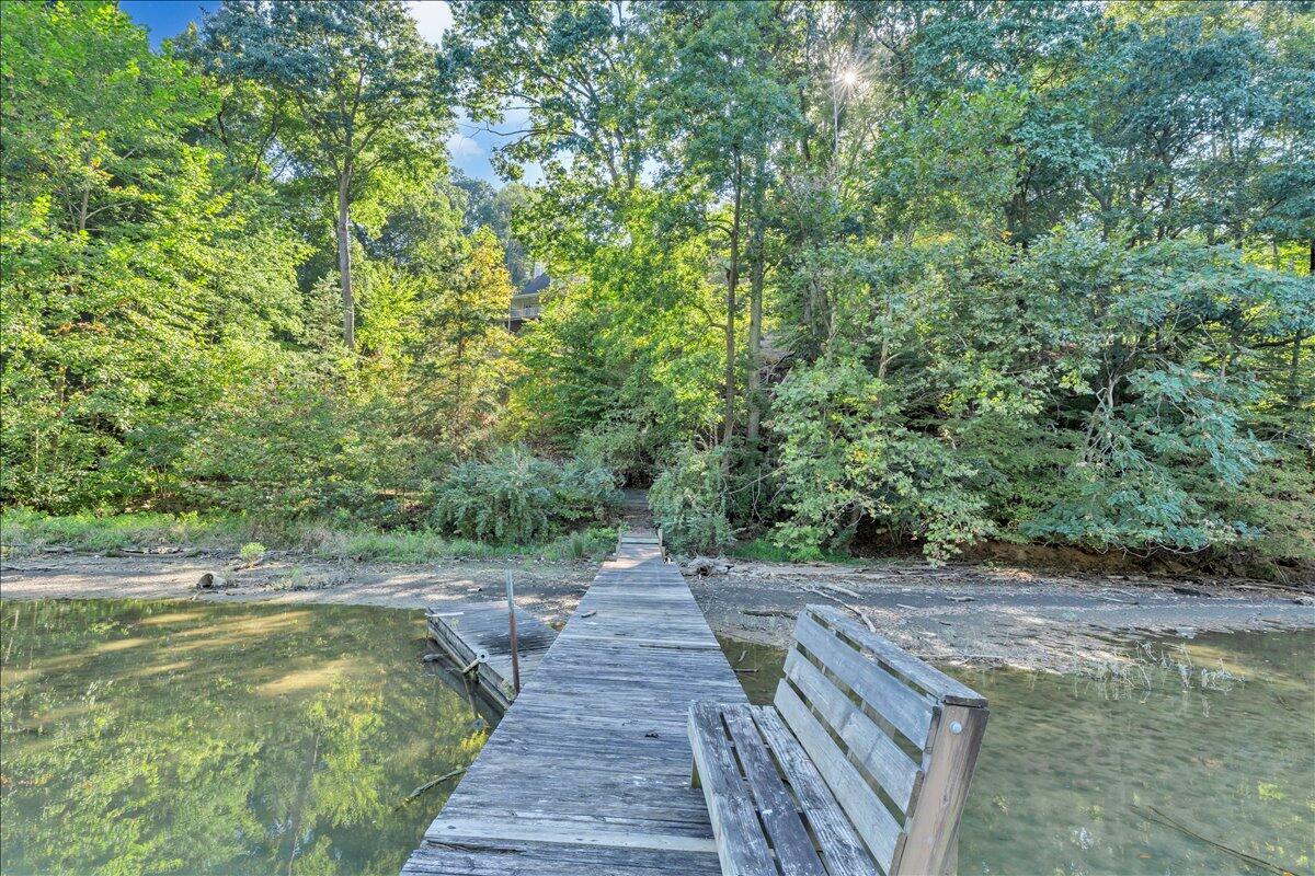 674 Lakeshore Terrace RD