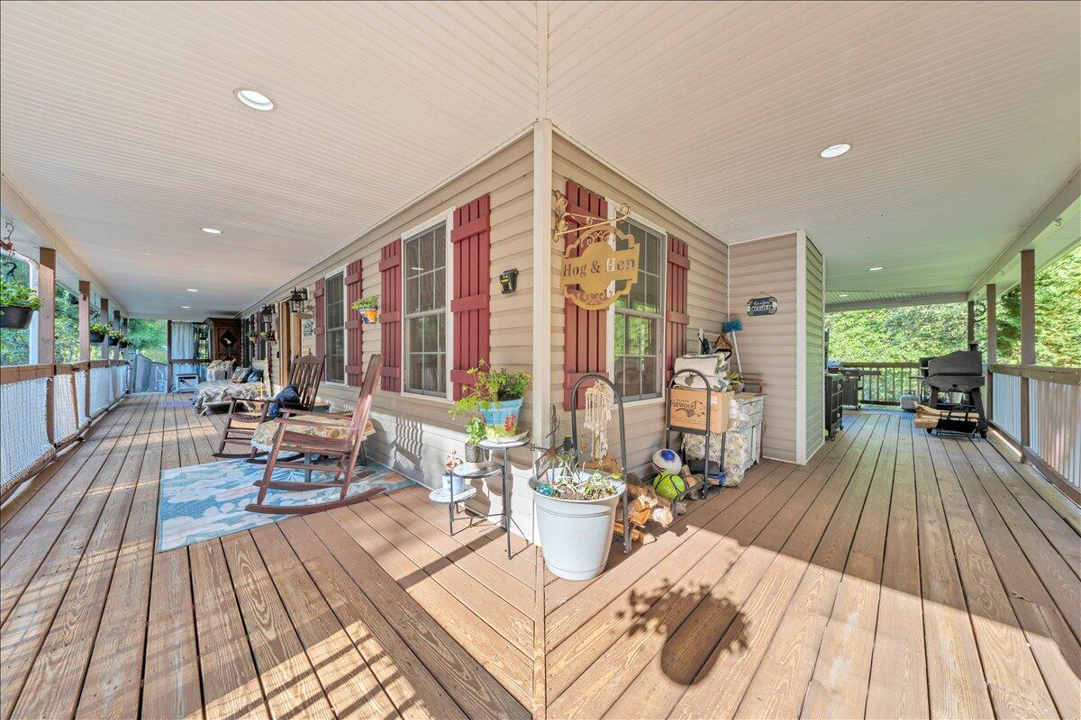 674 Lakeshore Terrace RD