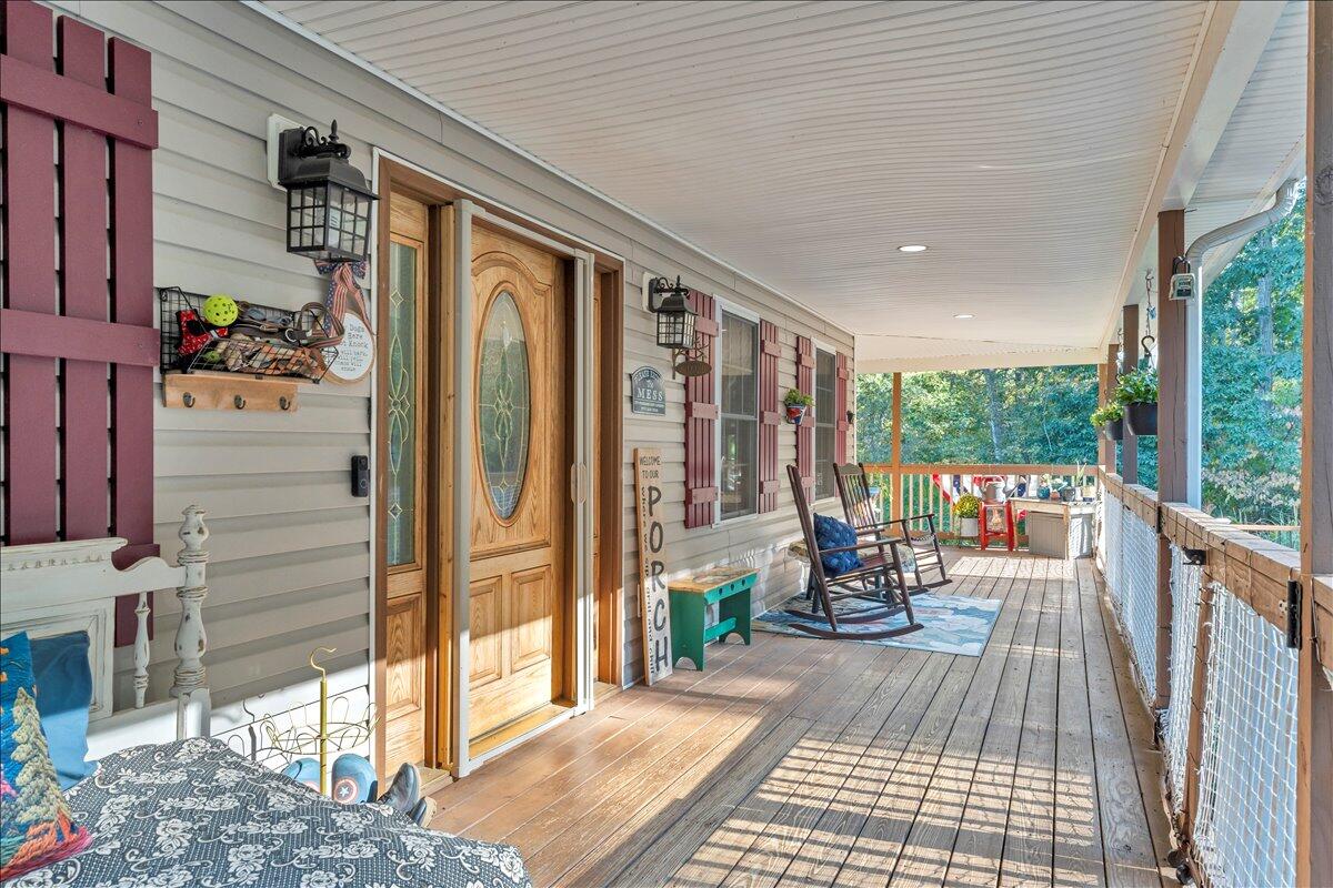 674 Lakeshore Terrace RD