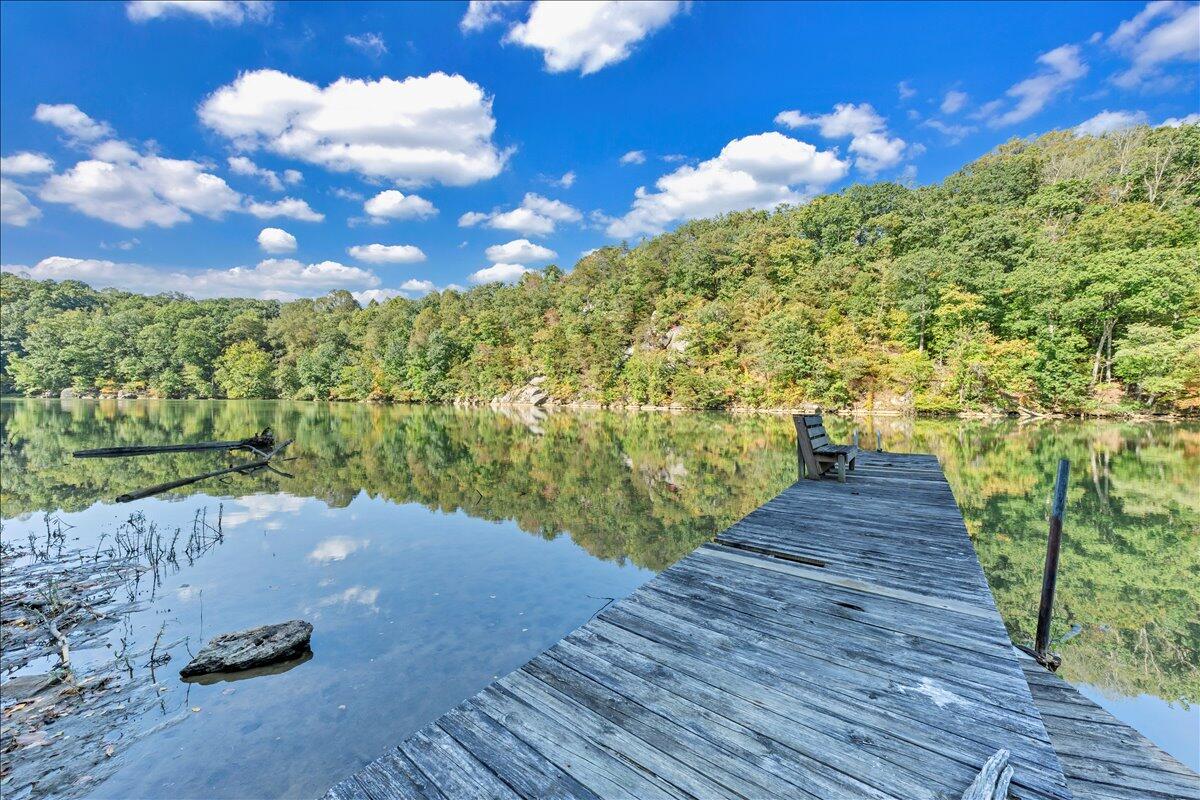 674 Lakeshore Terrace RD