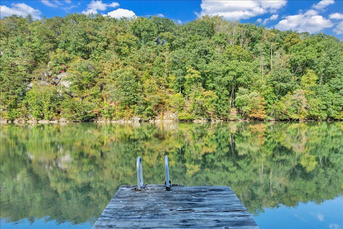 674 Lakeshore Terrace RD