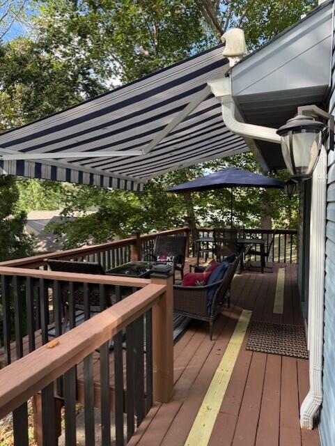 111 Woodlake DR