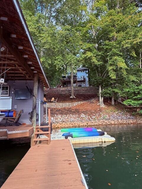 111 Woodlake DR