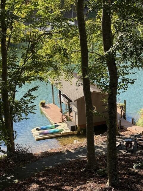 111 Woodlake DR